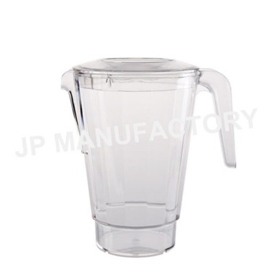 Stackable 1.5L plastic water jugs with lids